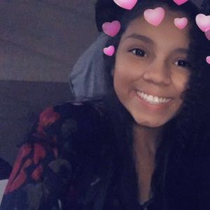 Meet your Posher, Damaris